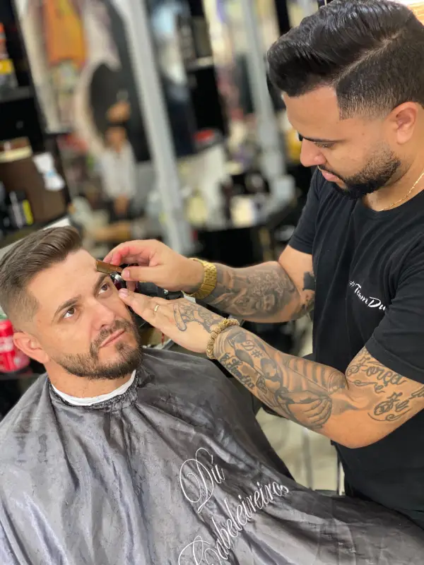 Corte de cabelo com barba