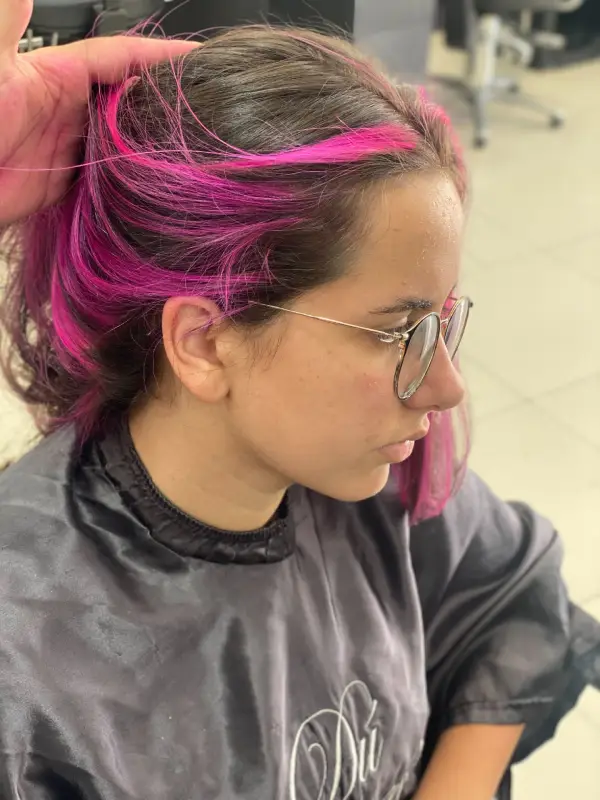 Corte de cabelo barato perto de mim