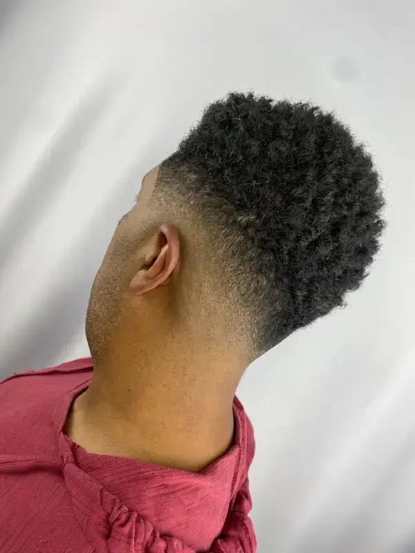 Corte de cabelo rápido e barato